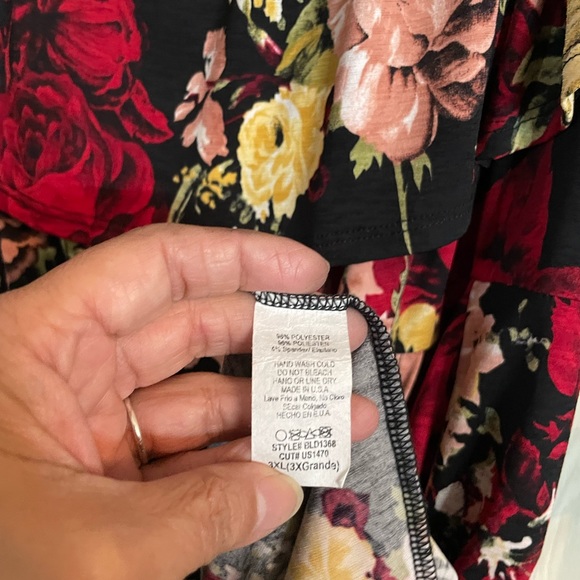 Lauren navy color heels - Picture 4 of 15